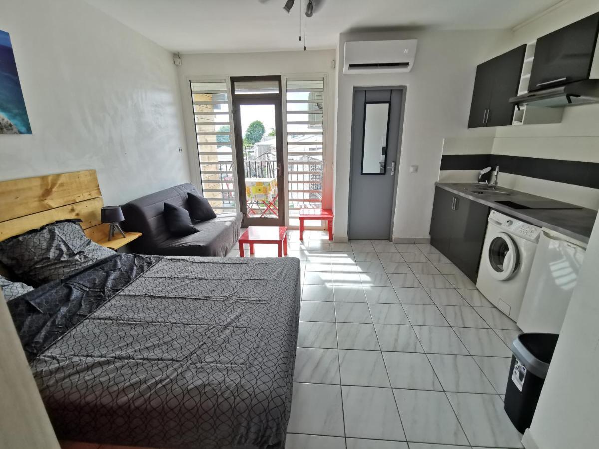 Appartement vue mer et montagne à 50m de la plage Le Gosier  Extérieur photo