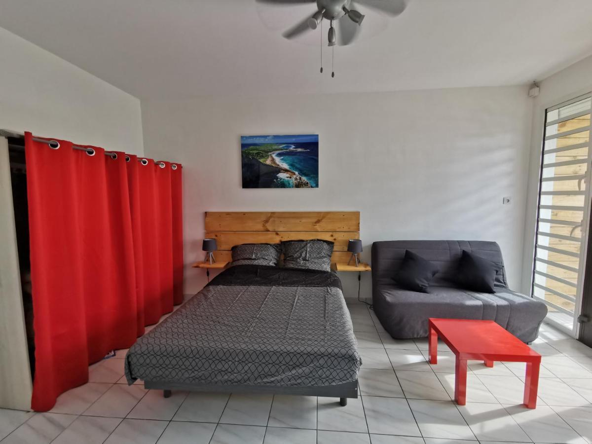 Appartement vue mer et montagne à 50m de la plage Le Gosier  Extérieur photo